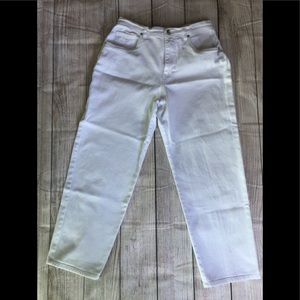 Gloria Vanderbilt White 5 Pocket Jeans
